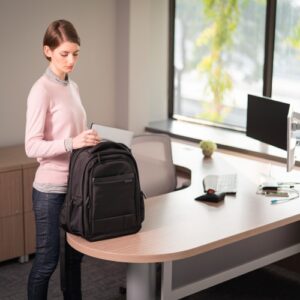Kensington Contour 2.0 15.6inch Backpack